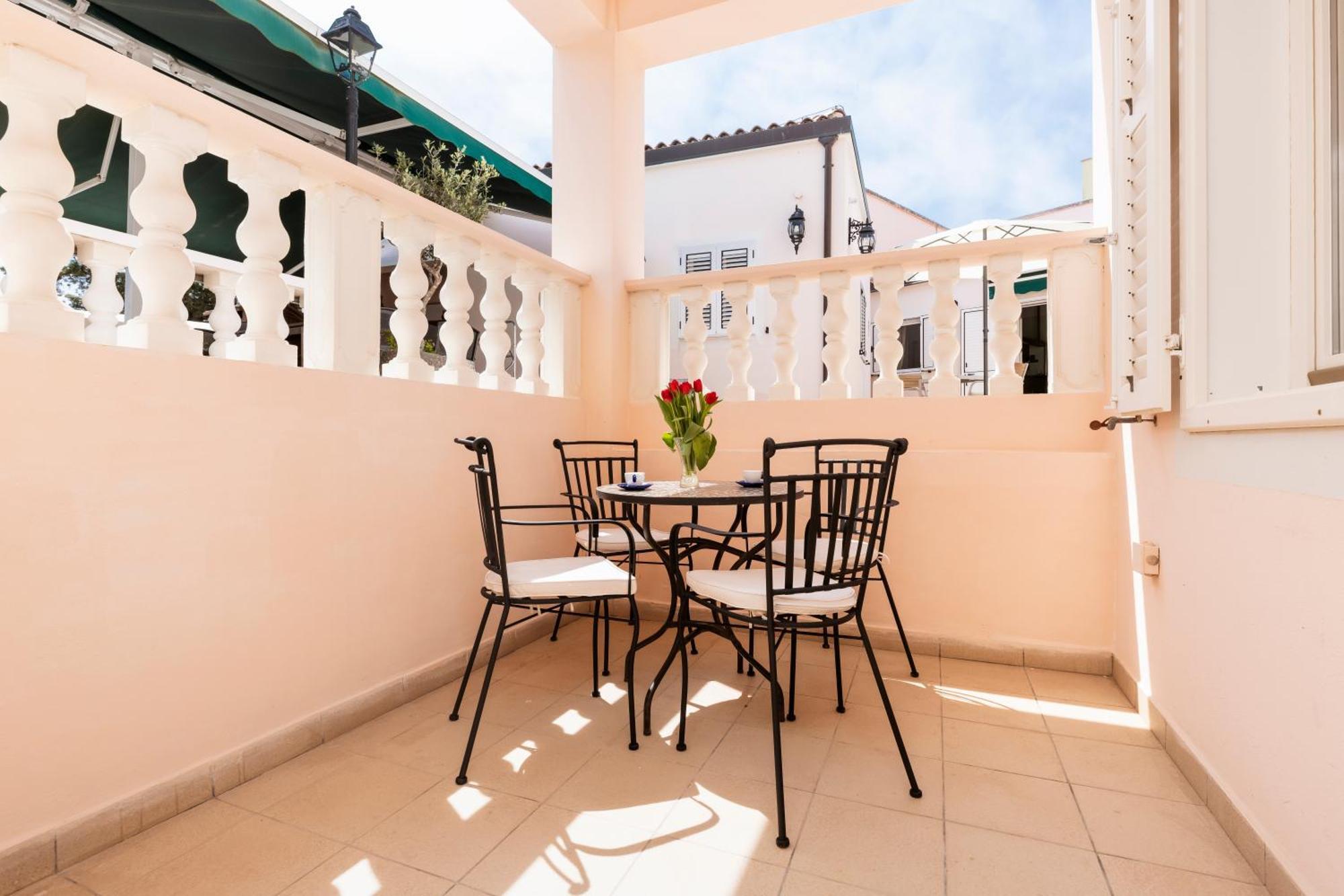 Villa Cassia Mali Lošinj Exteriör bild